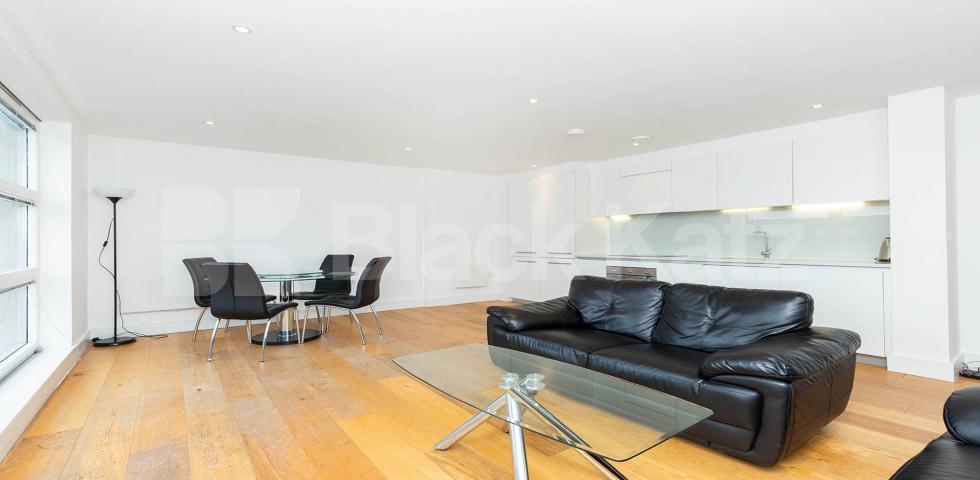 			3 Bedroom, 2 bath, 1 reception Flat			 Tiltman Place, Holloway